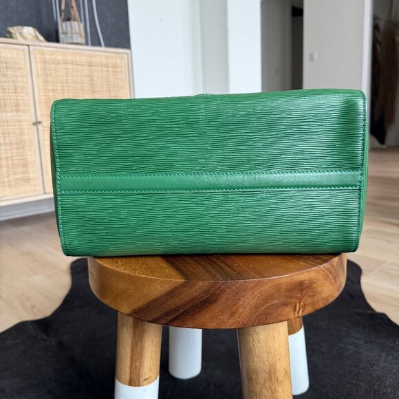 Louis Vuitton Green Satchel Bag - Picture 4 of 8